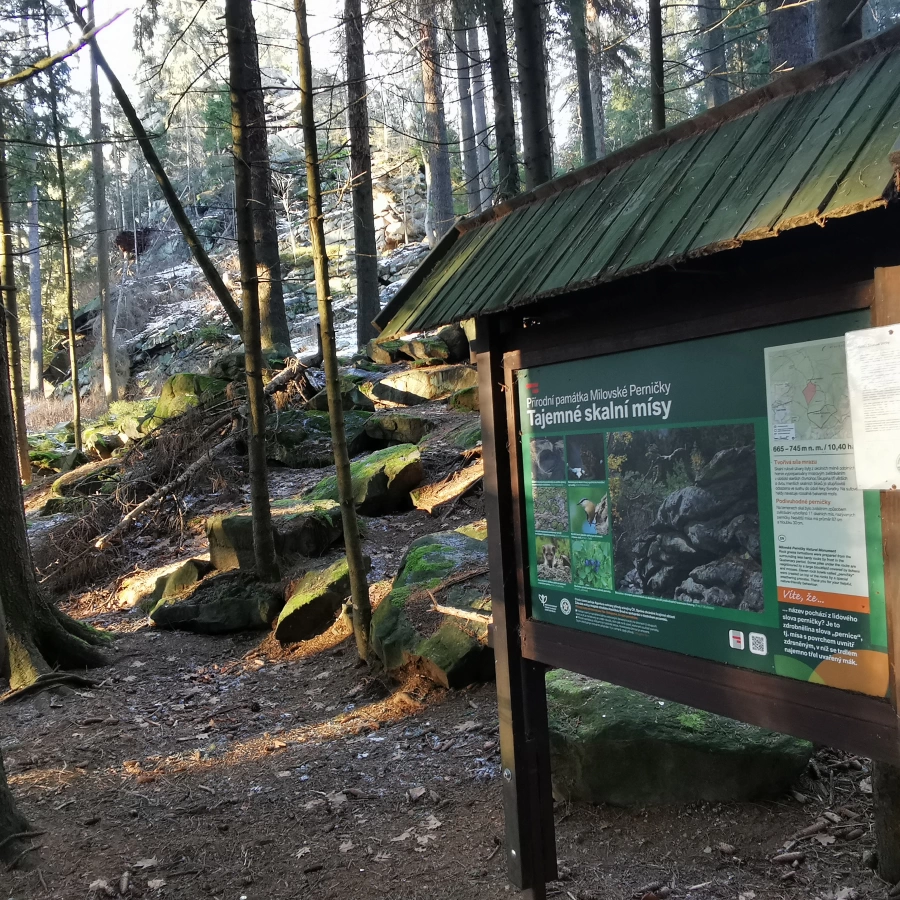 Za tajemnými skalami Žďárských vrchů / 3