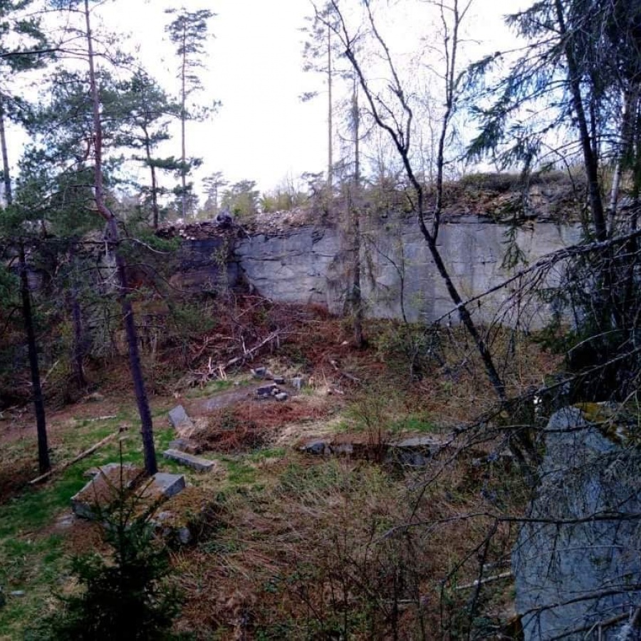 Zřícenina Štamberku a zatopený lom obrázek 8