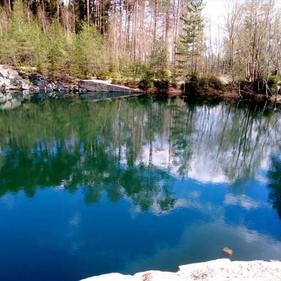 Zřícenina Štamberku a zatopený lom obrázek 1
