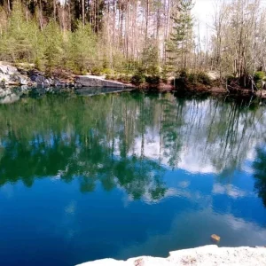 Zřícenina Štamberku a zatopený lom - Vysočina s dětmi