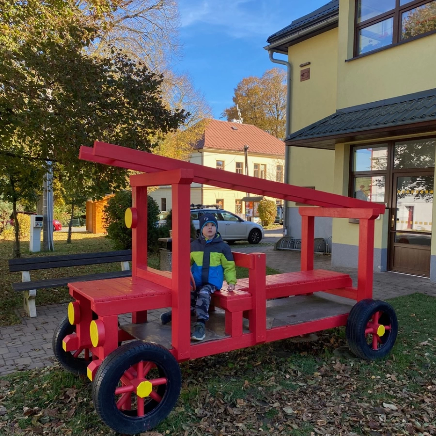 Devět skal a NS Naše stromy / 7