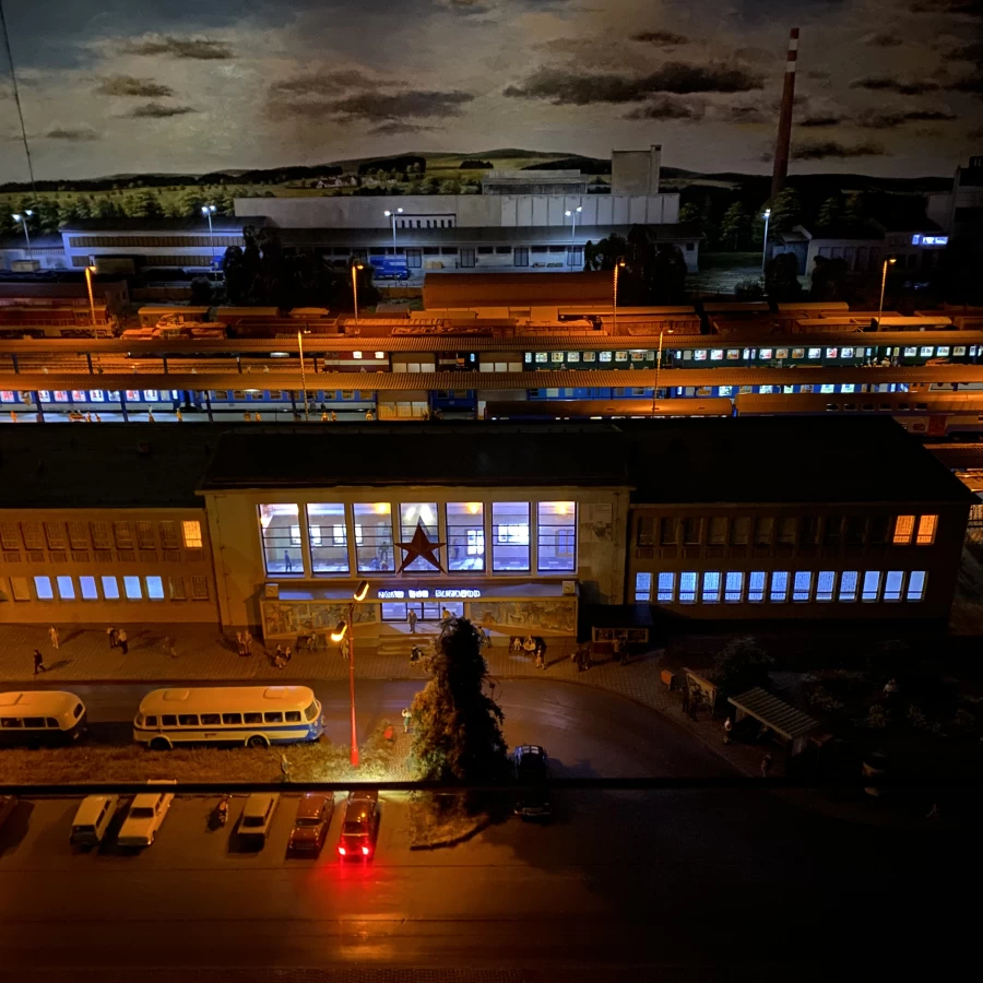 Modelové království / 7