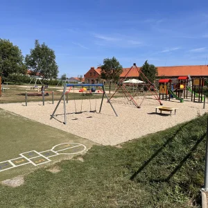 Za humny je Vodní dům a zámek Zruč - Vysočina s dětmi
